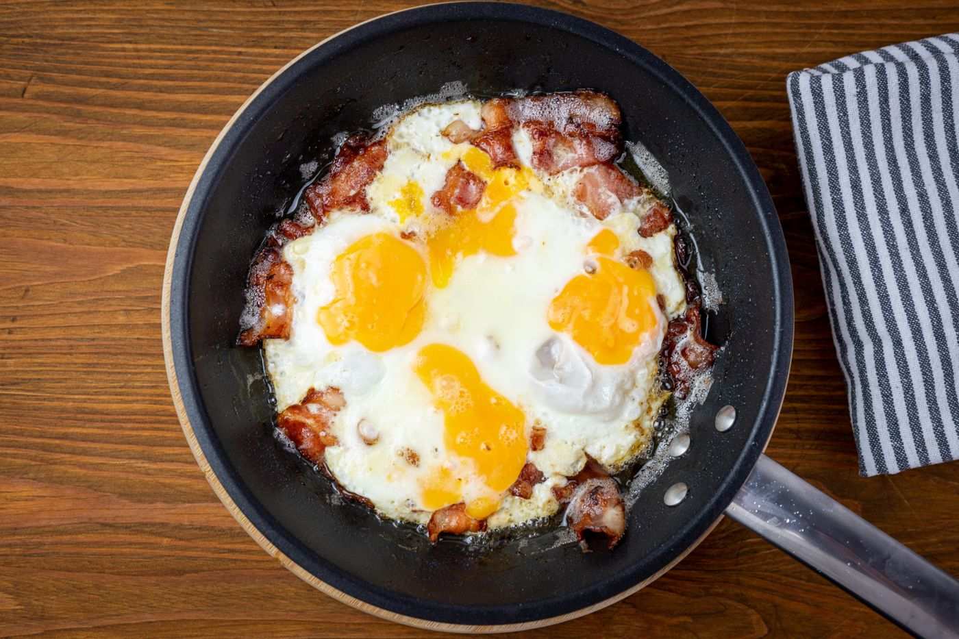 Bacon and Fried Eggs — photo 1