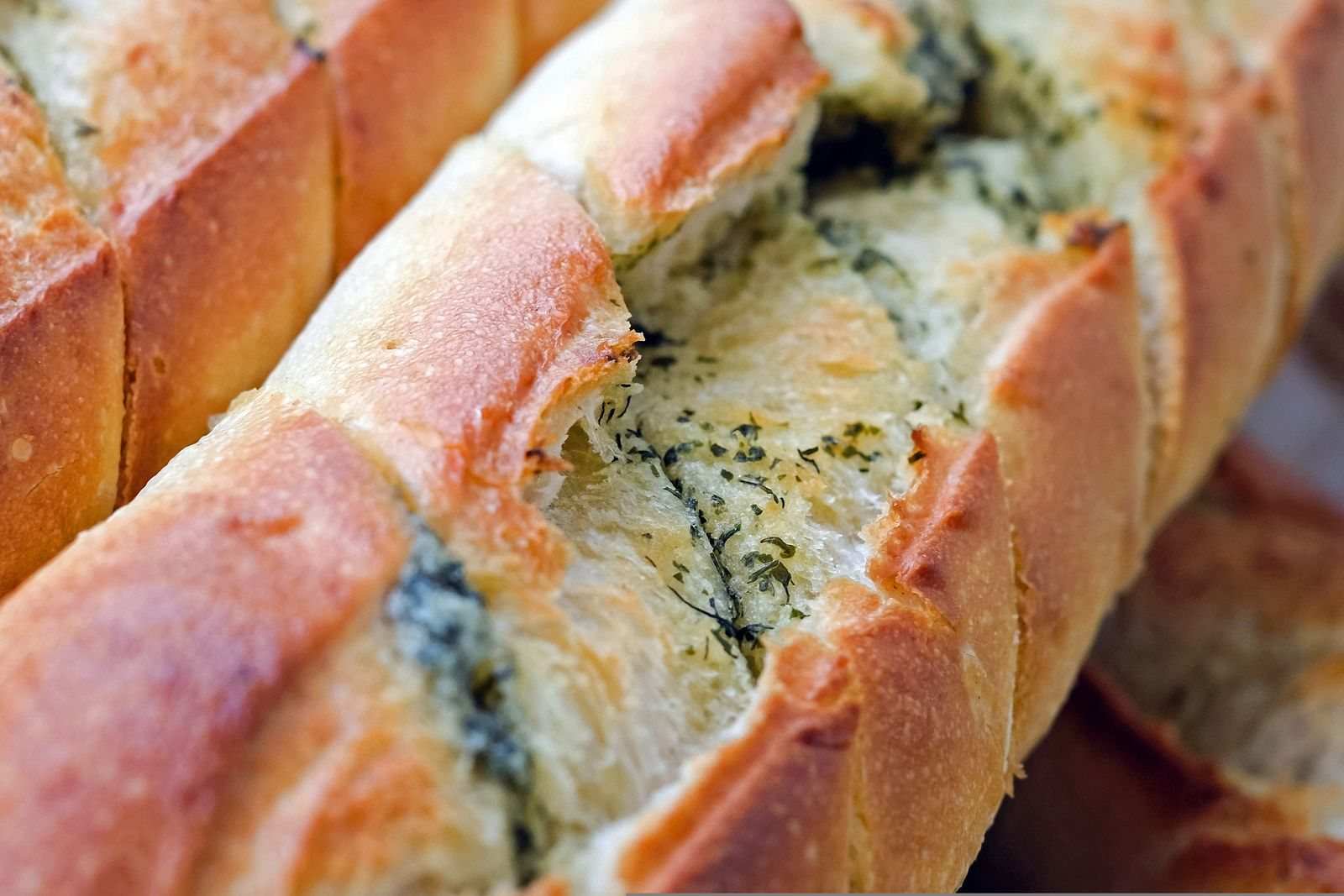 Garlic Bread with Parsley Butter