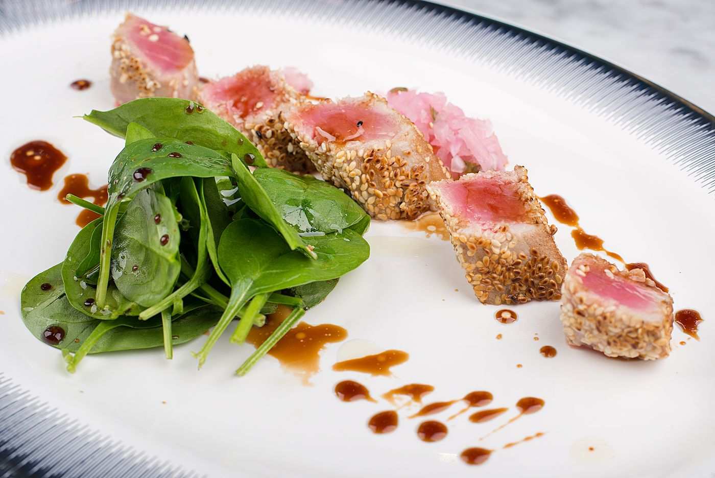 Seared Tuna Steak with Sesame — photo 1