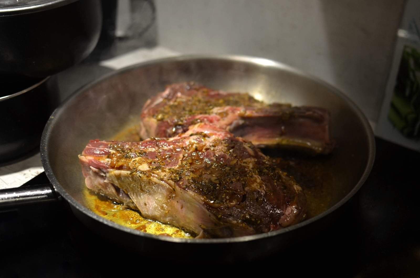 Pan-Seared Ribeye with Garlic Butter — photo 1